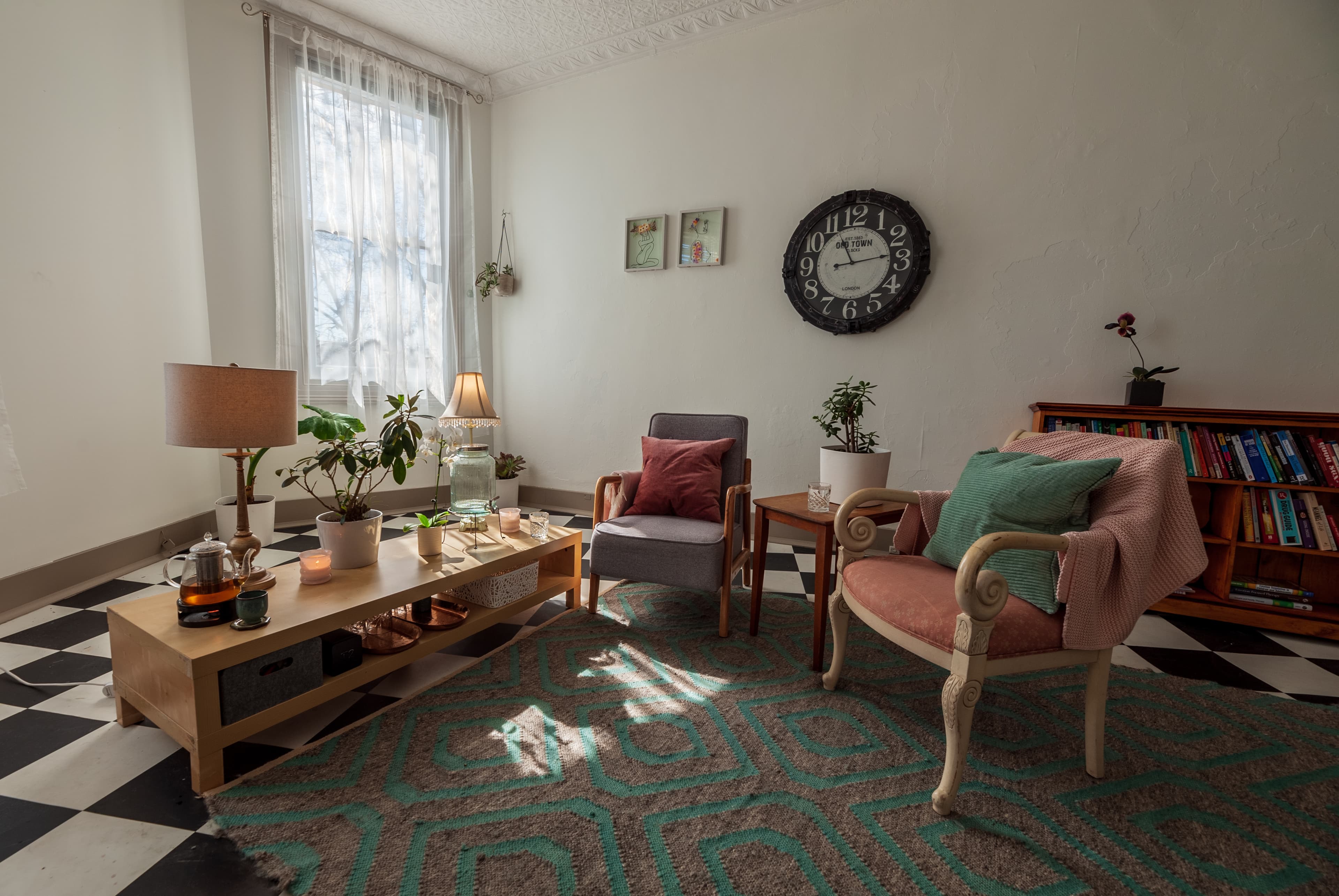 Therapy Room detail 2