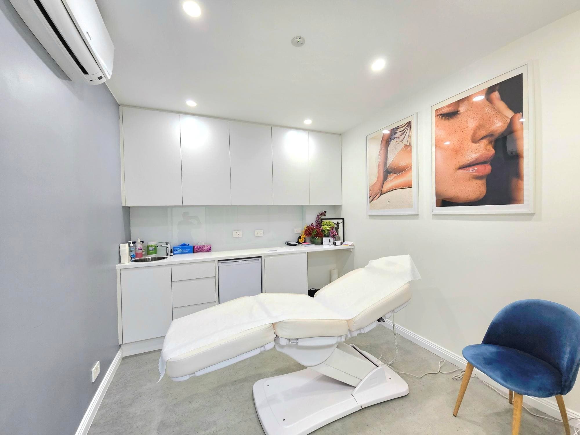 Room in Sydney