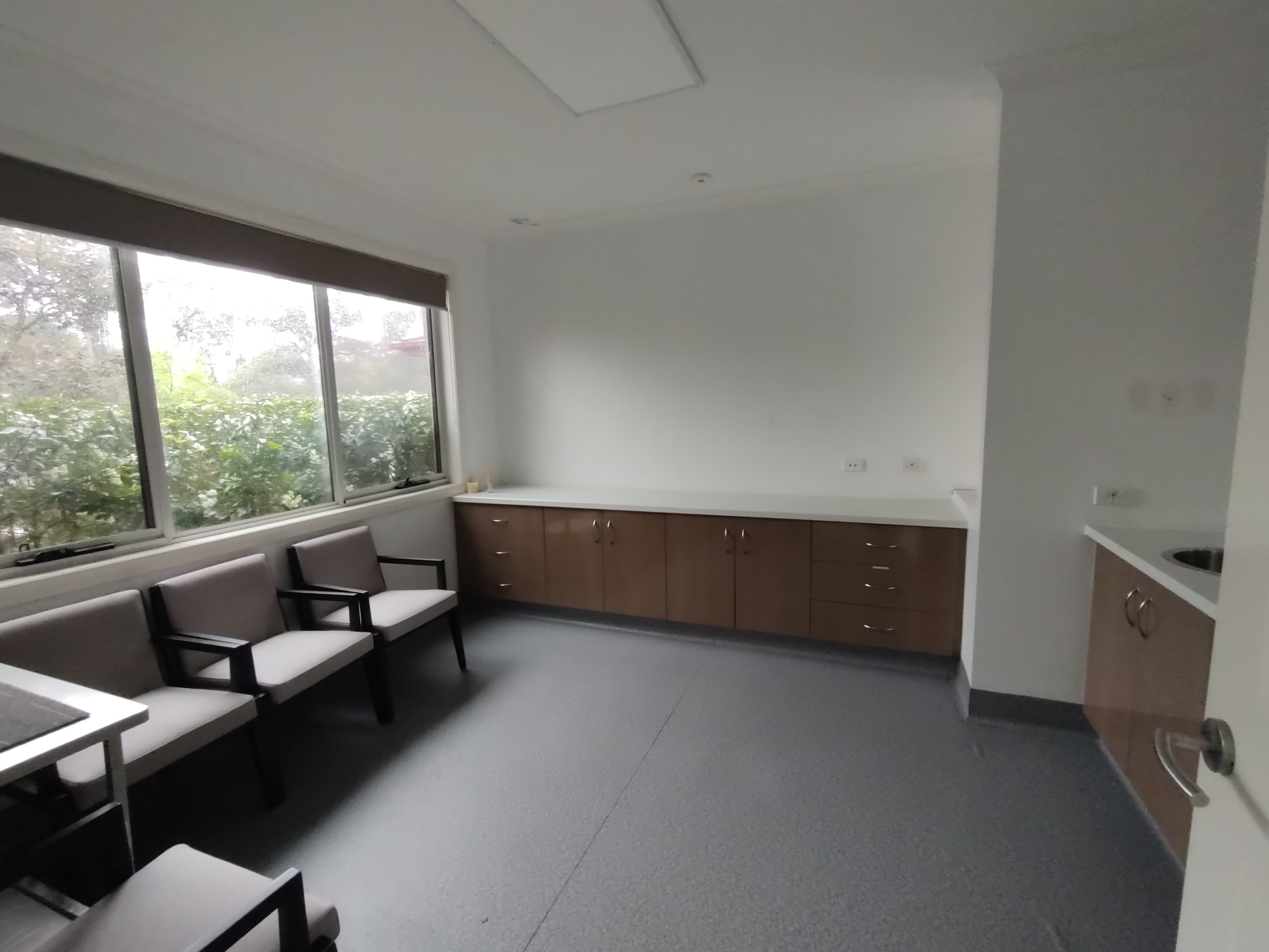Room in Bayswater North
