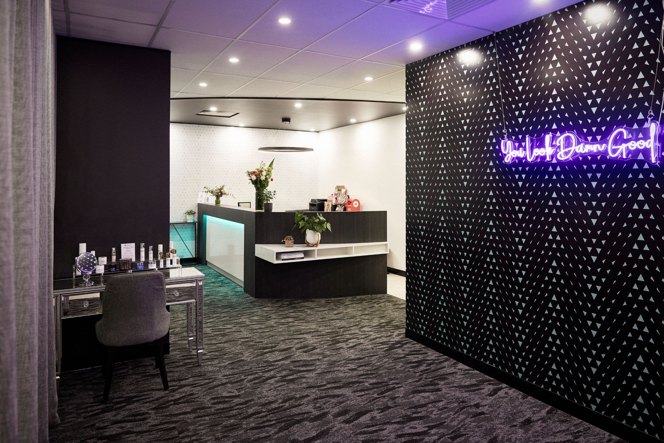 Beauty Room detail 2