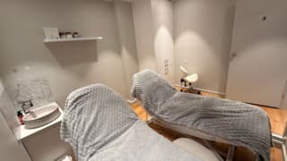 Beauty Room detail 3