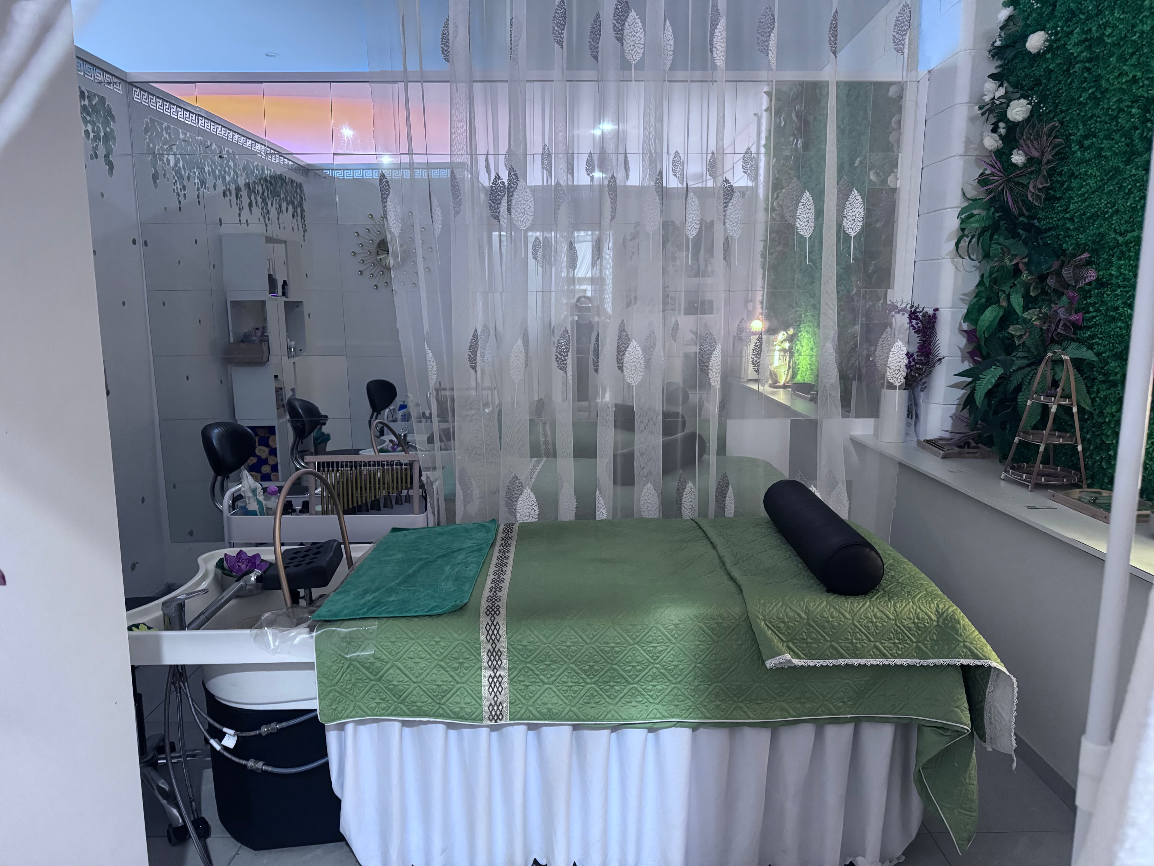 Beauty Room in Wynnum, QLD