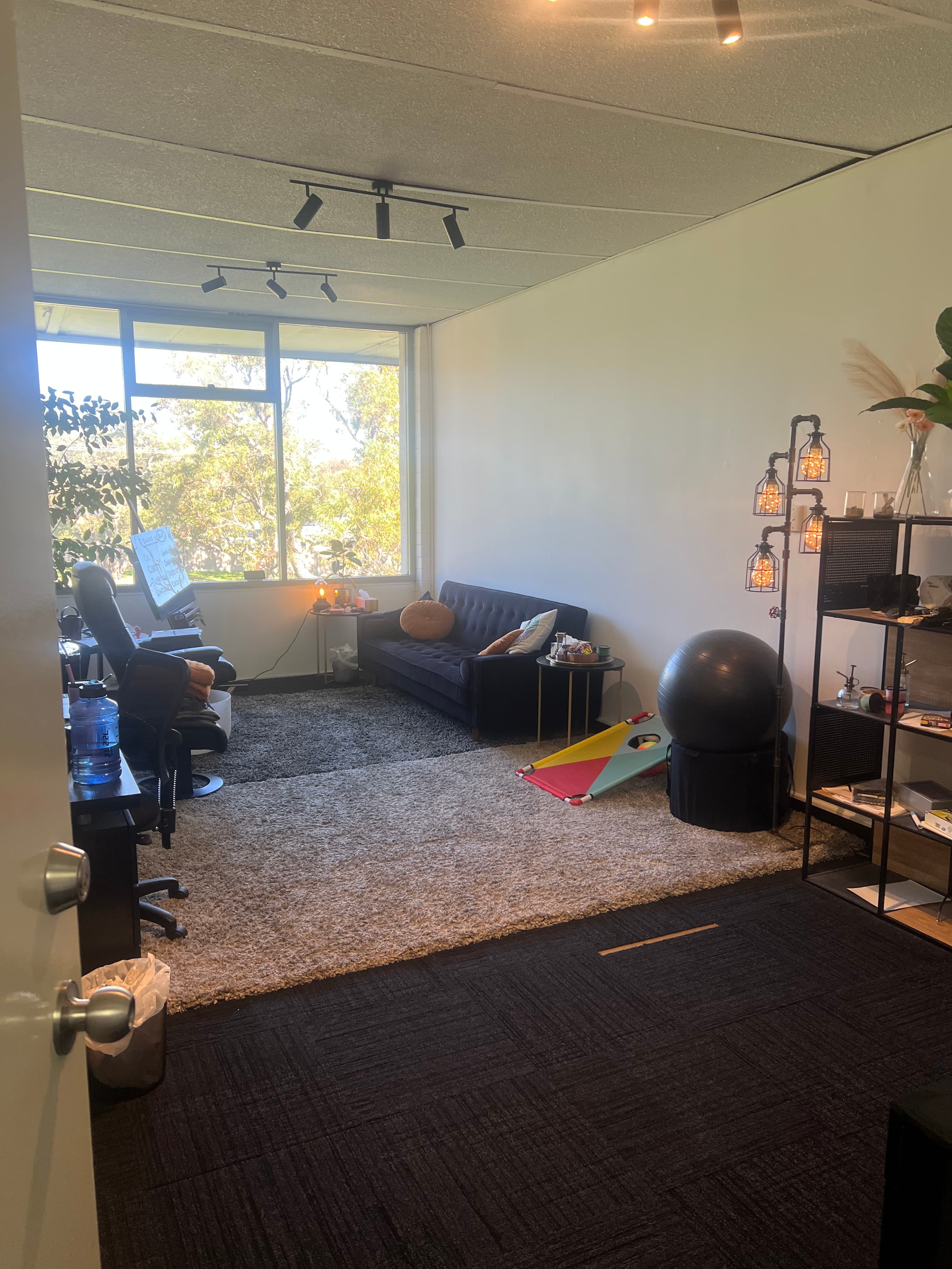 Room search in South Lake