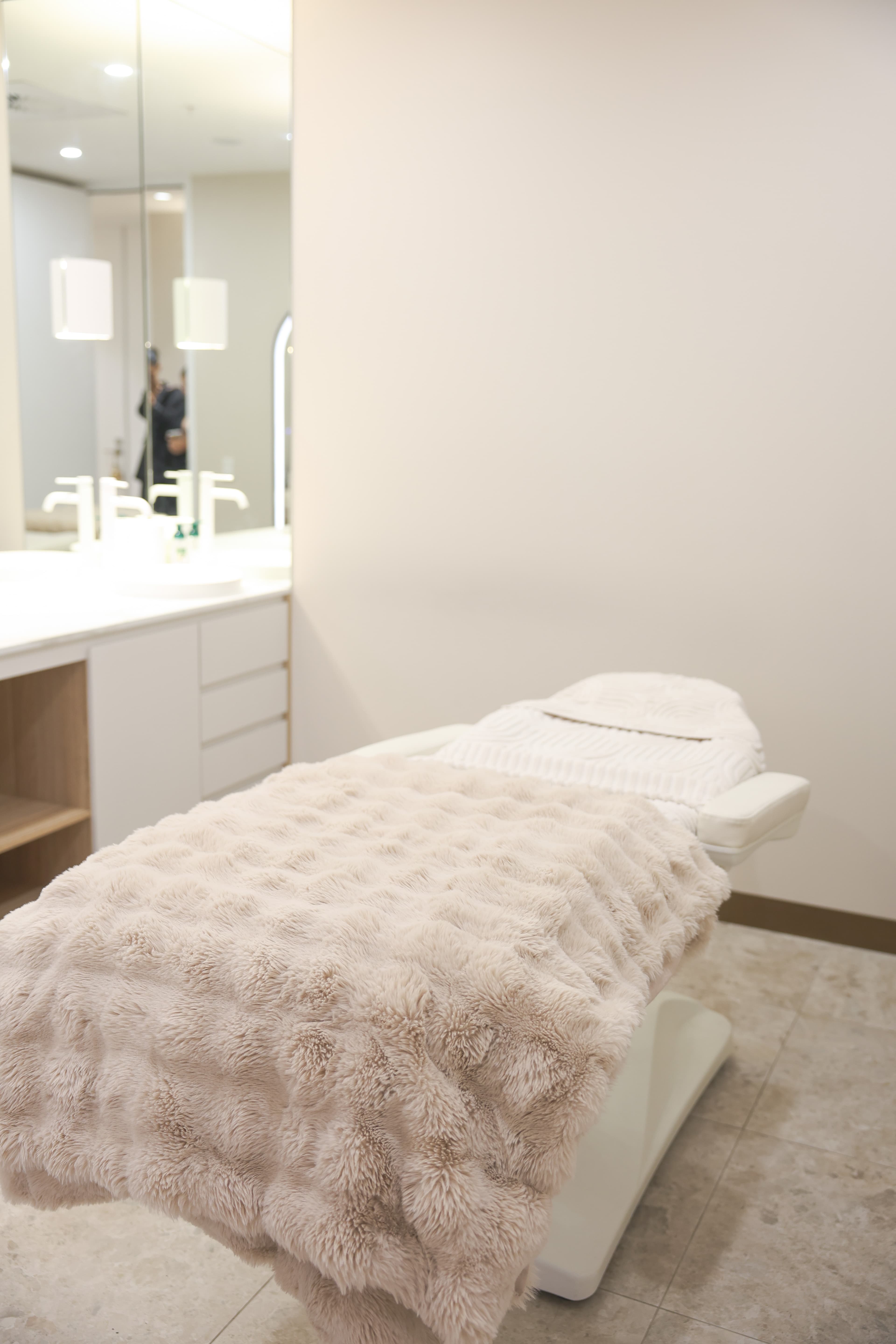 Room search in Panania