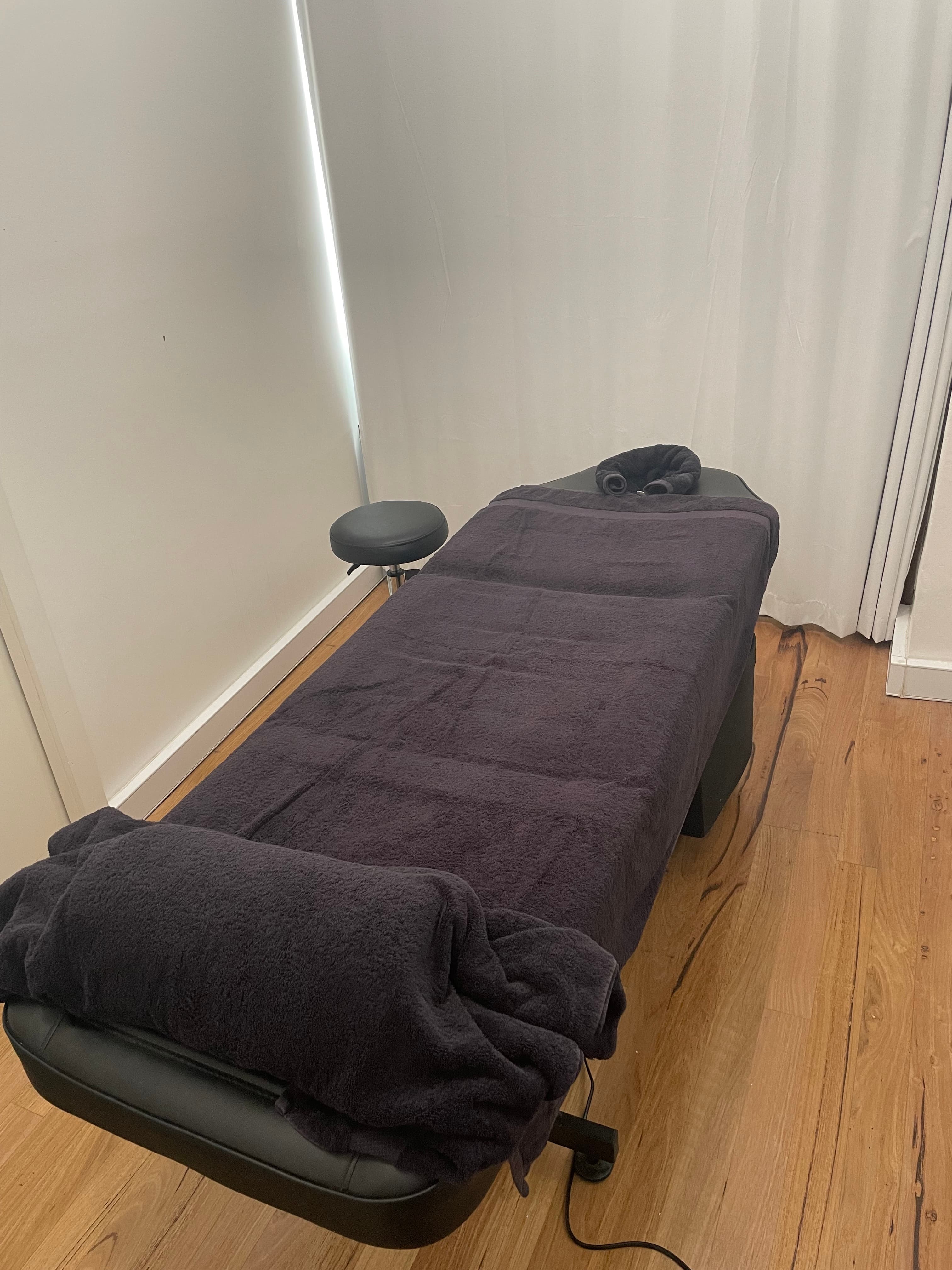 Beauty Room detail 2