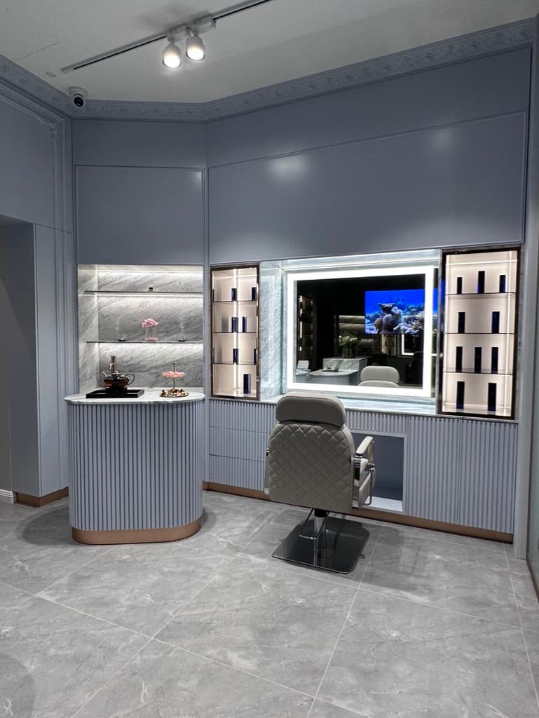 Beauty Room detail 2