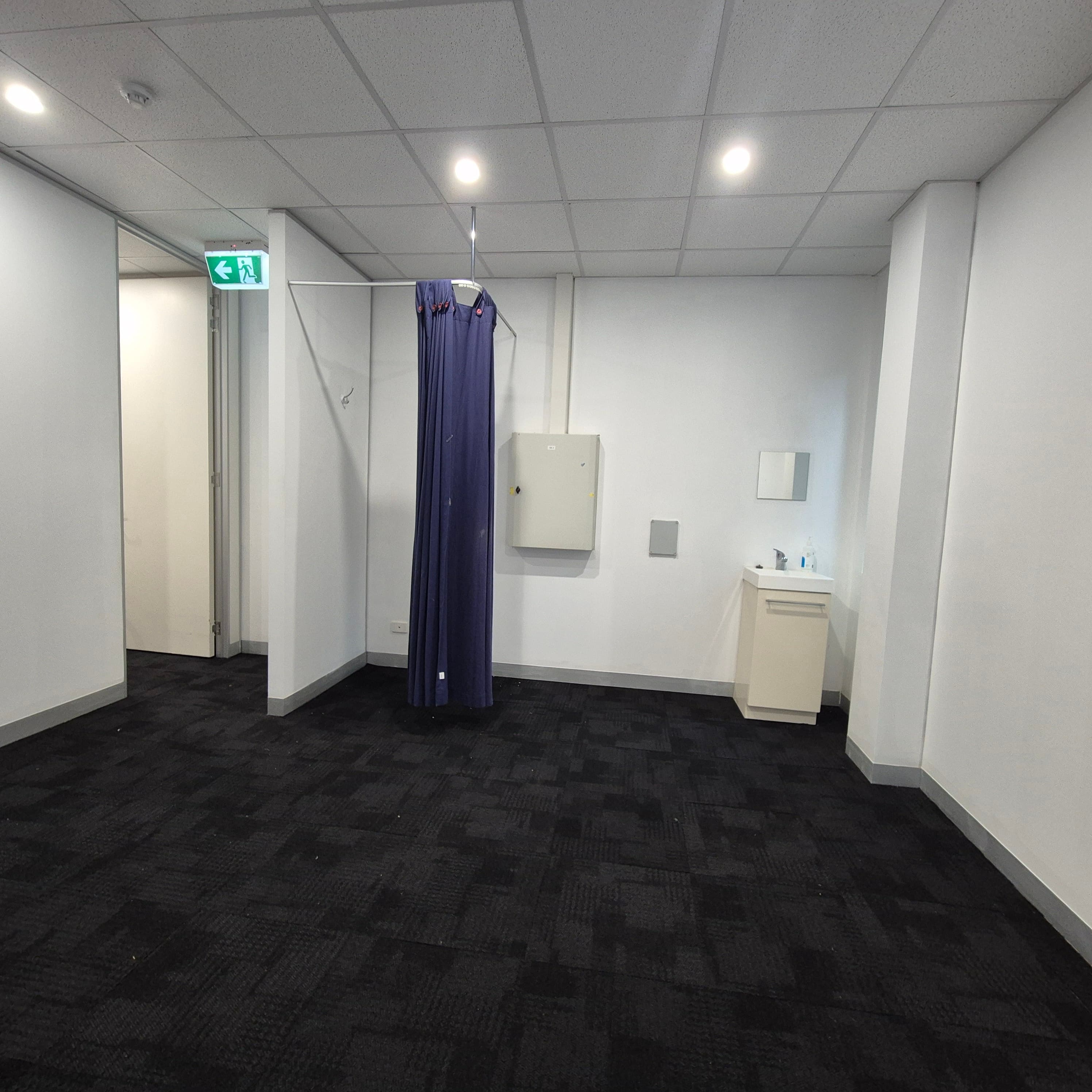 Room search in Rowville