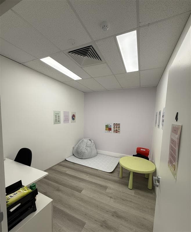 Room in Cannington