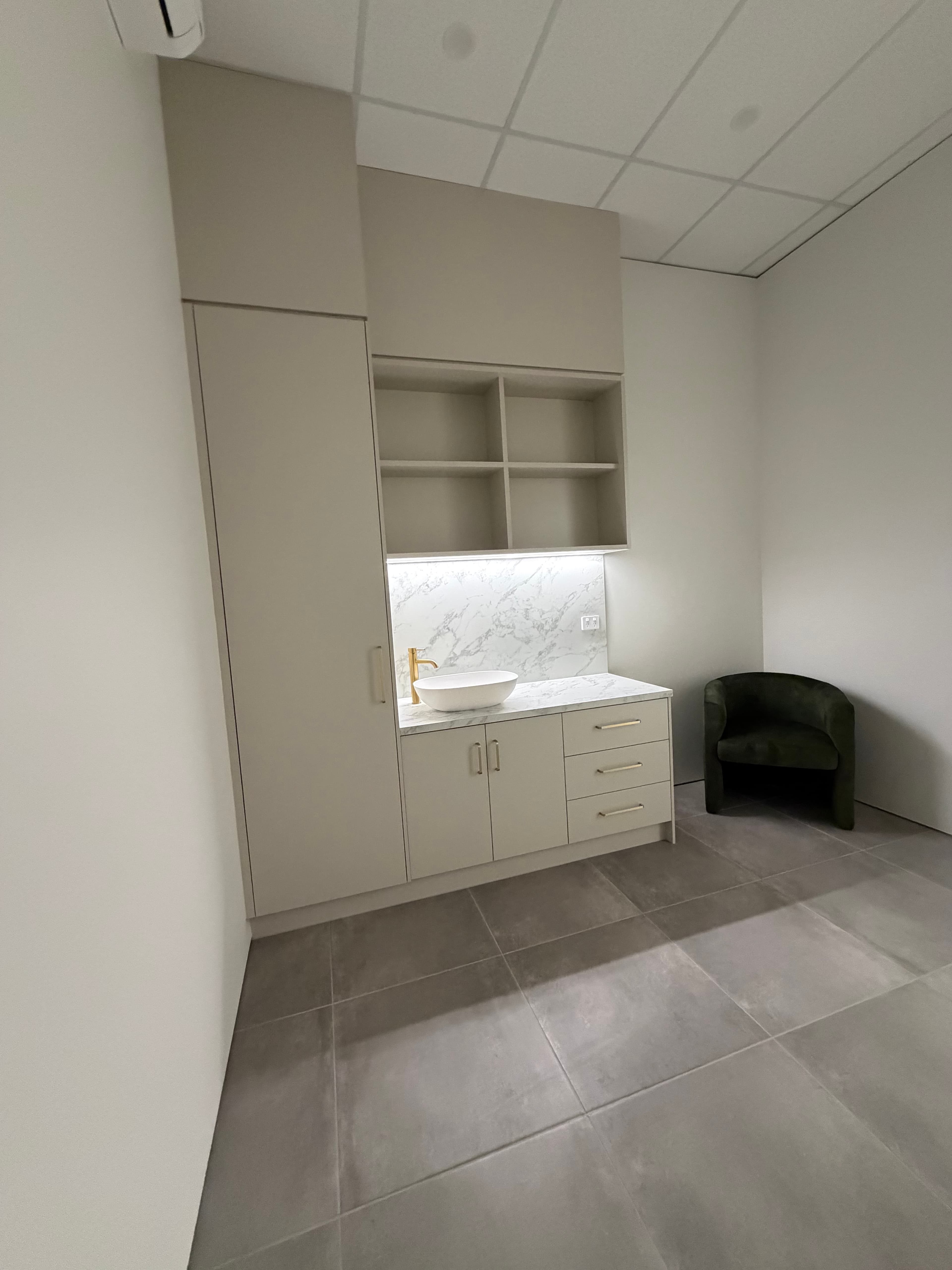 Room in Keilor East