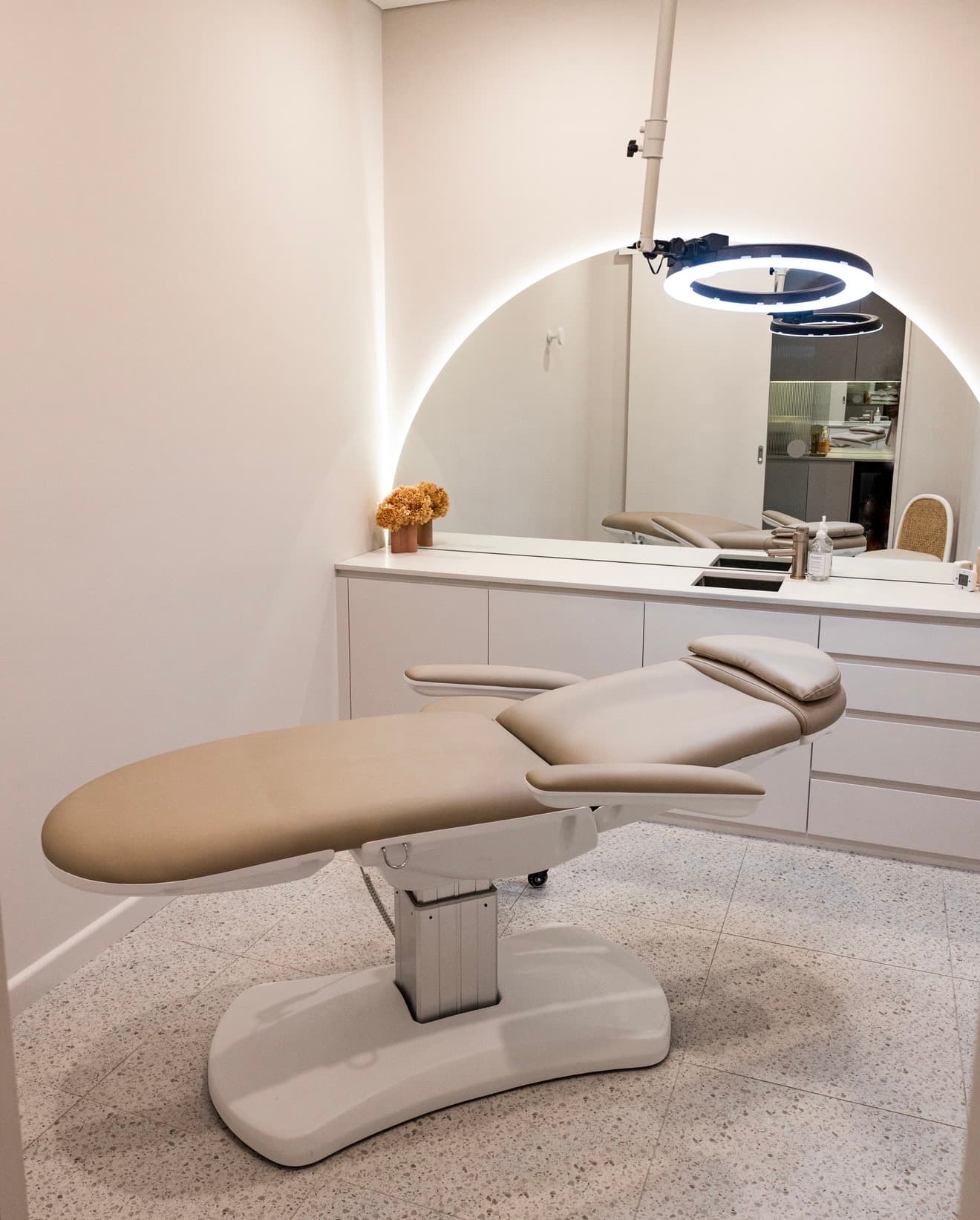 Beauty Room detail 3