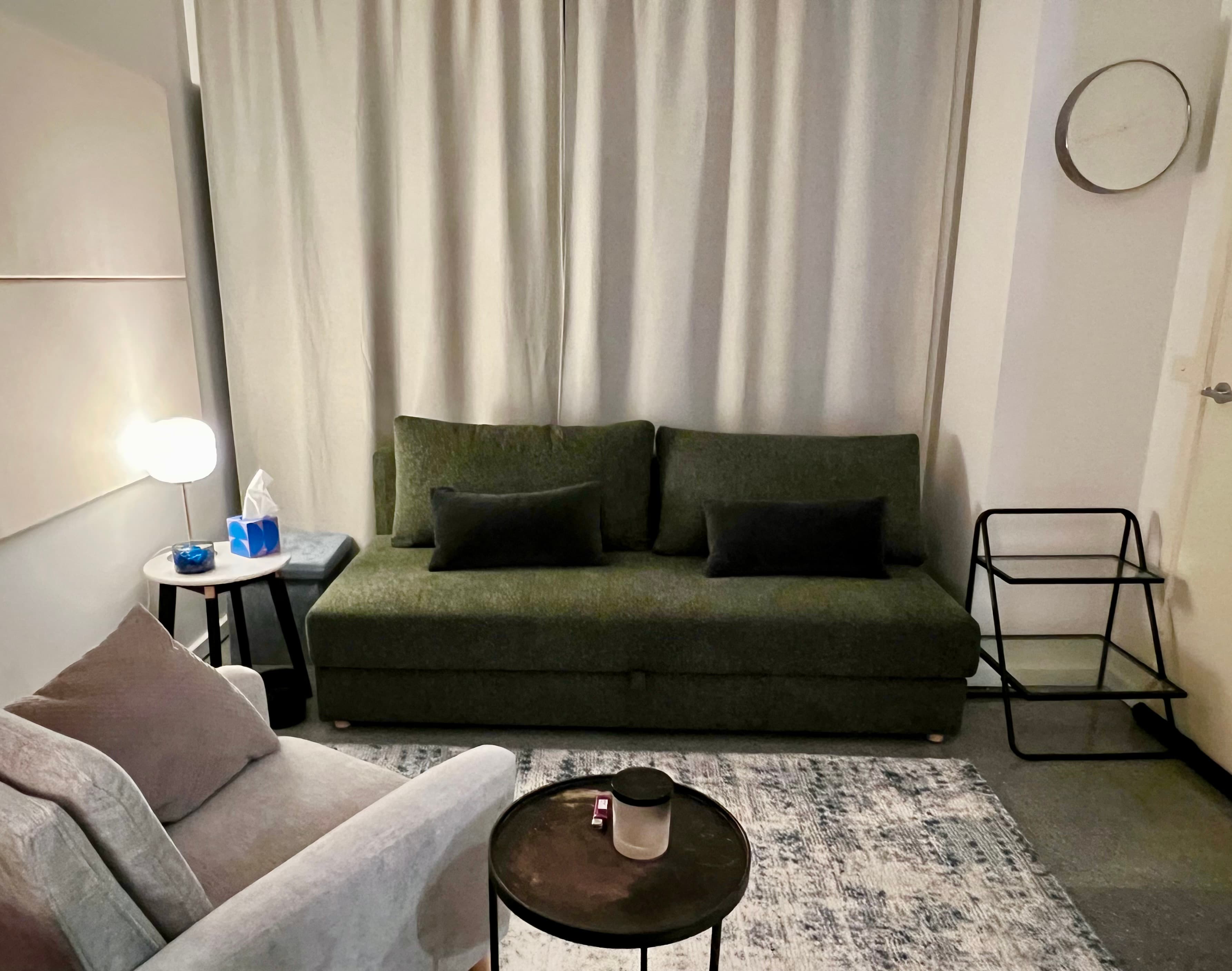 Room in Carlton