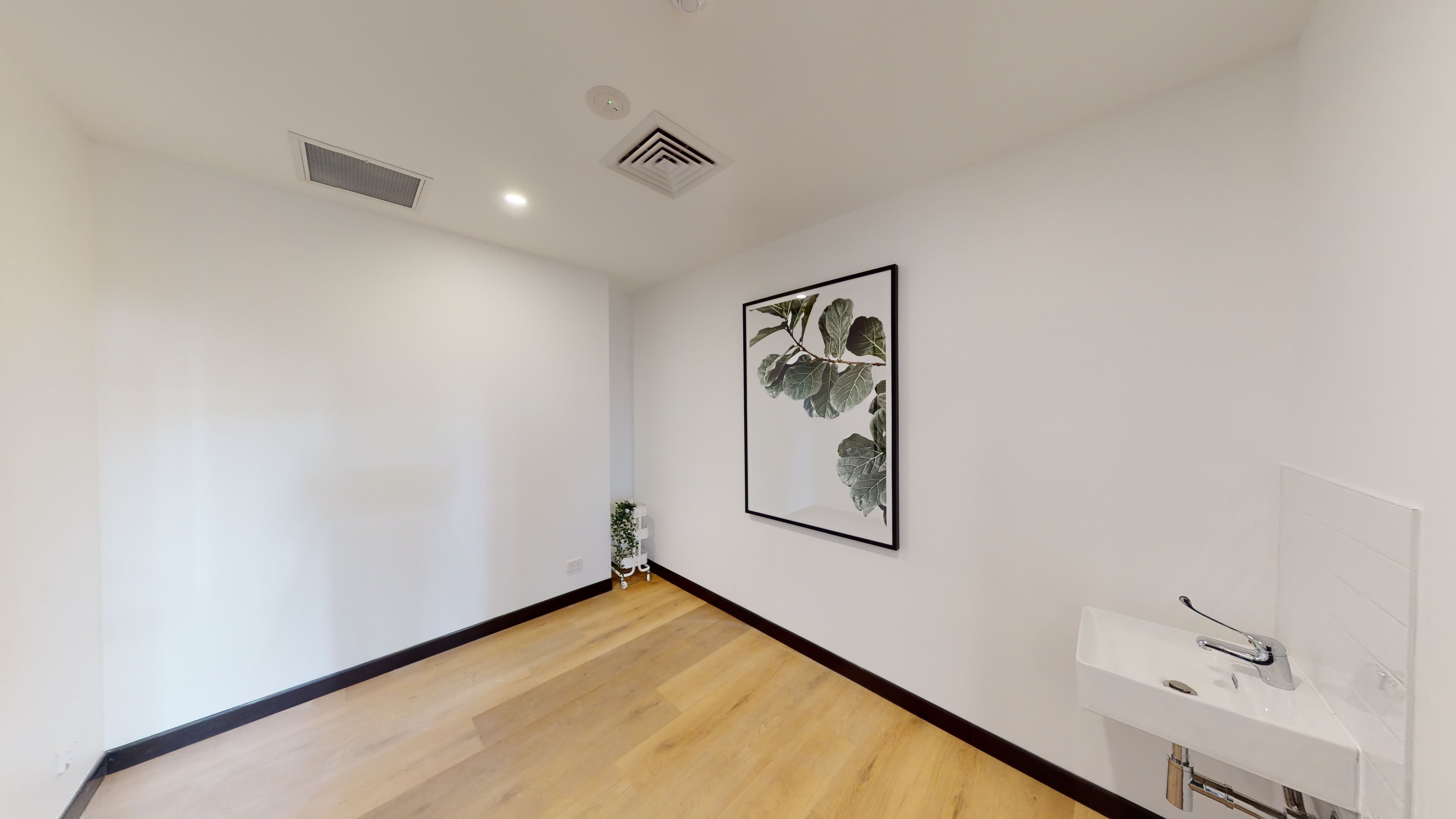 Room in Caringbah