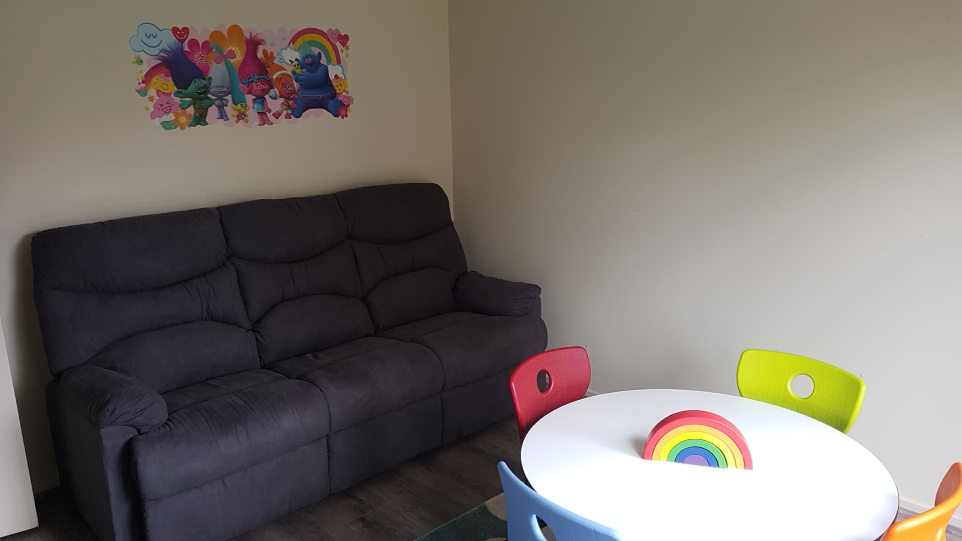 Therapy Room detail 3