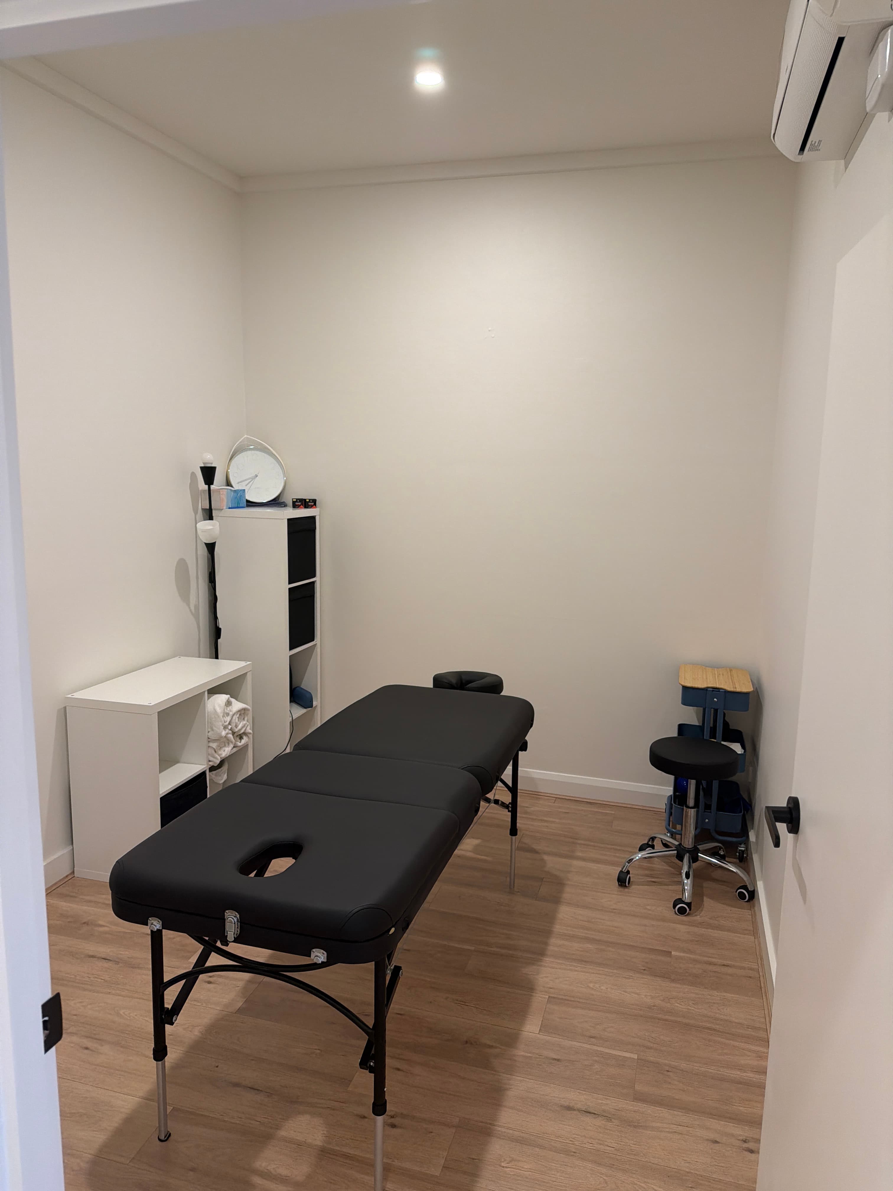Therapy Room detail 2