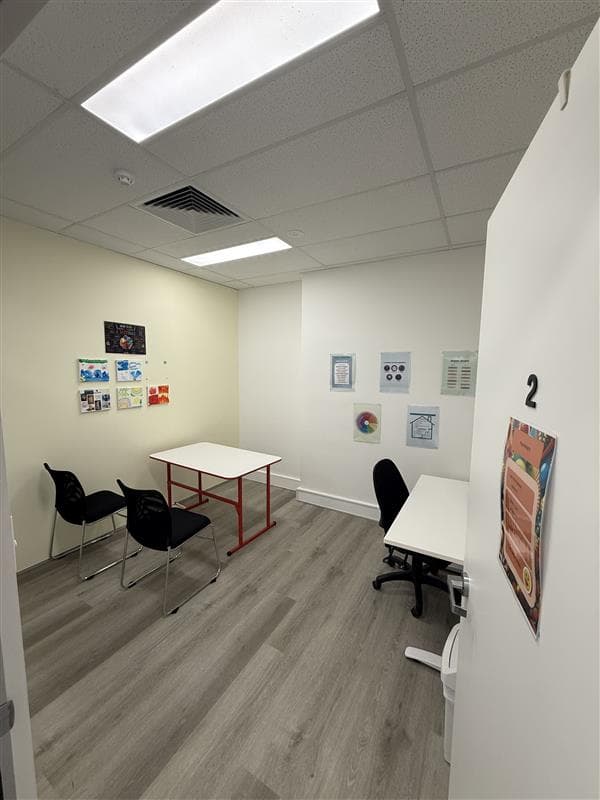 Room in Cannington