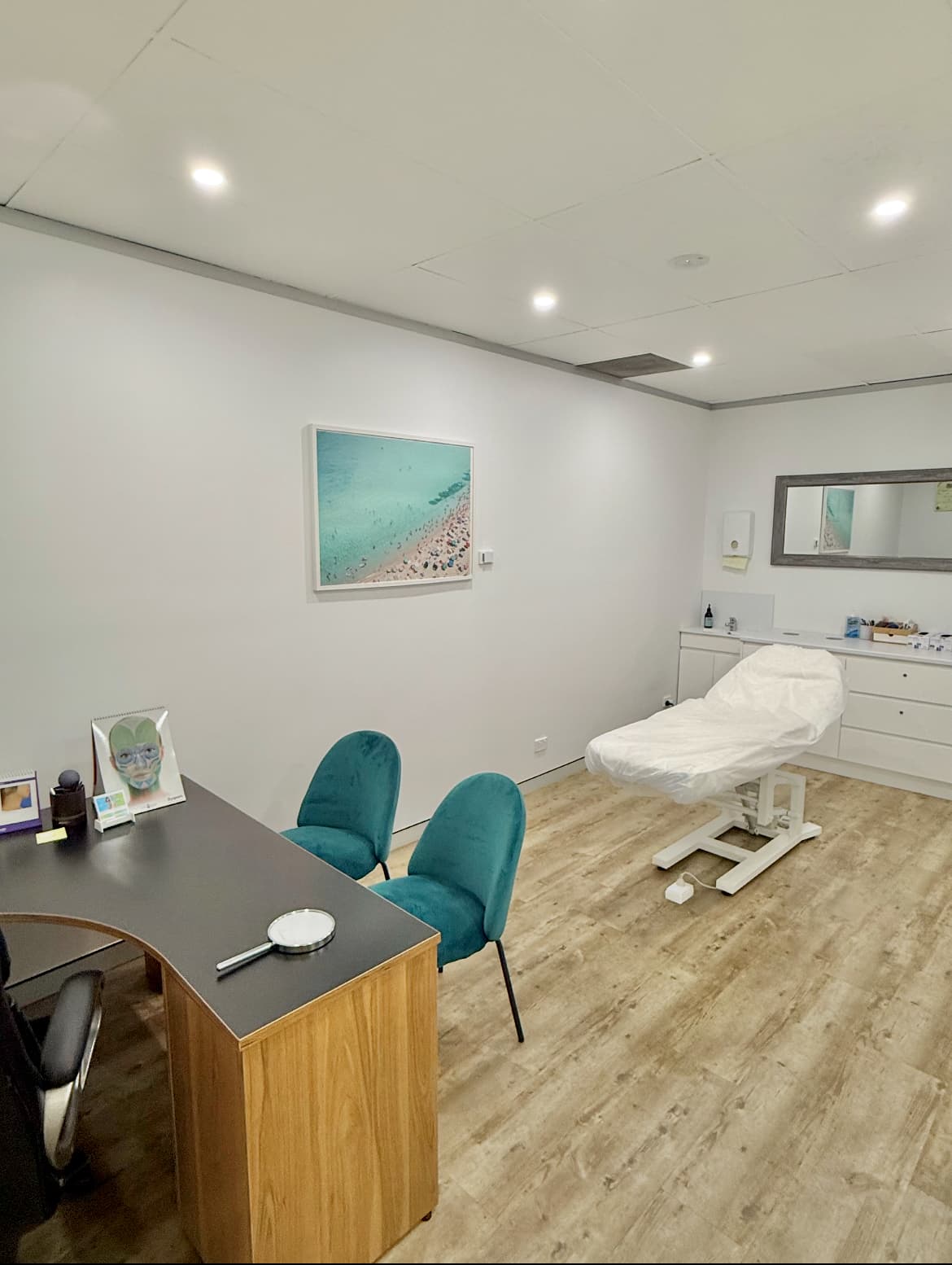 Beauty Room detail 2