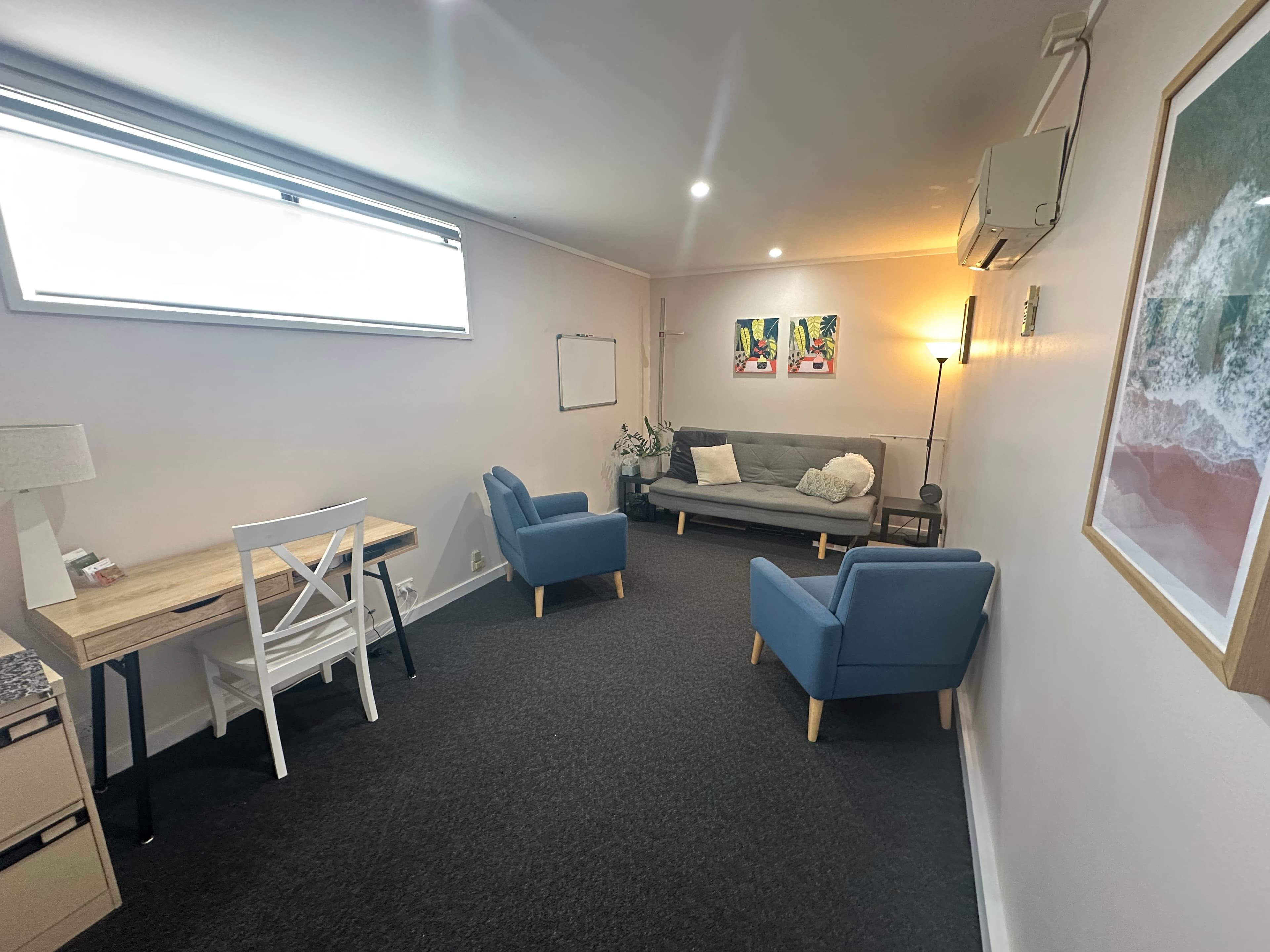 Room in Hawker