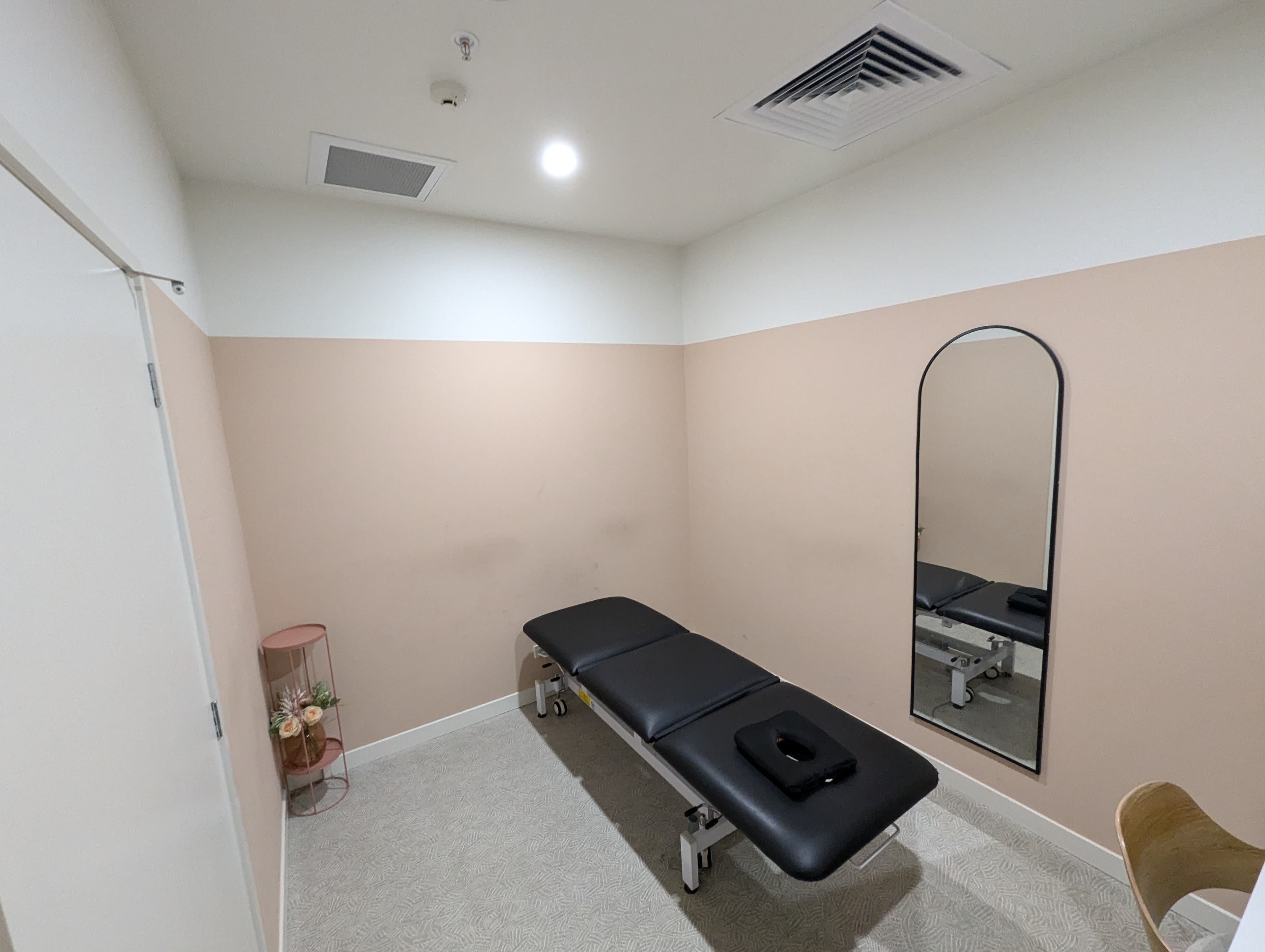 Therapy Room detail 2